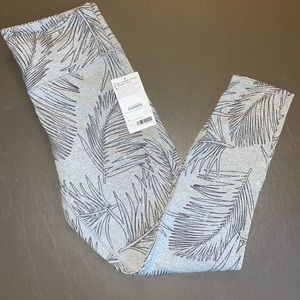 ***Athleta Organic cotton tight***Brand New